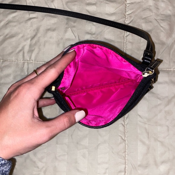 Authentic Dooney & Bourke crossbody - Picture 3 of 4